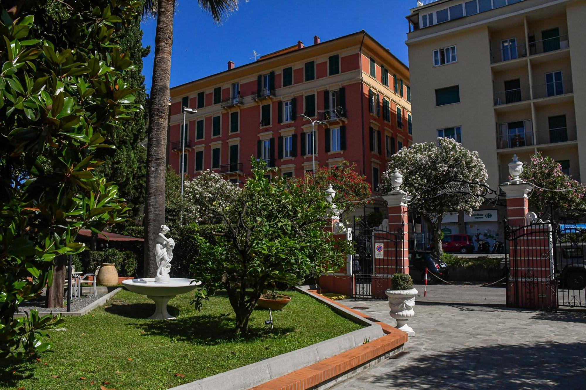 Hotel Le Palme Varazze Eksteriør billede